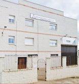 El Ayuntamiento de Pegalajar entrega la primera licencia a una empresa del polígono