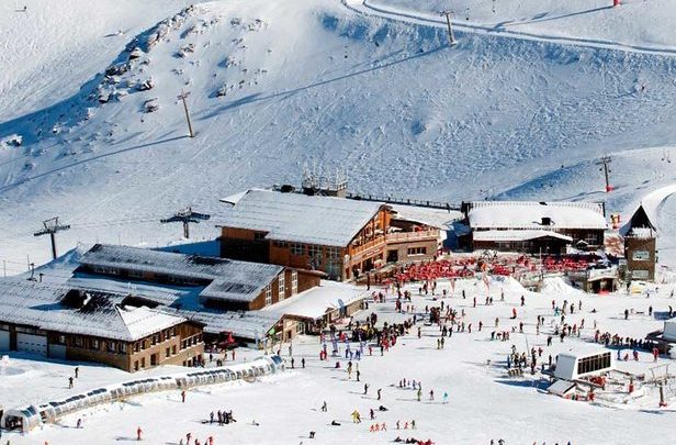 La estación de esquí de Sierra Nevada retrasa su apertura por la climatología adversa