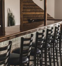 Cómo elegir las mejores sillas para restaurantes y bares